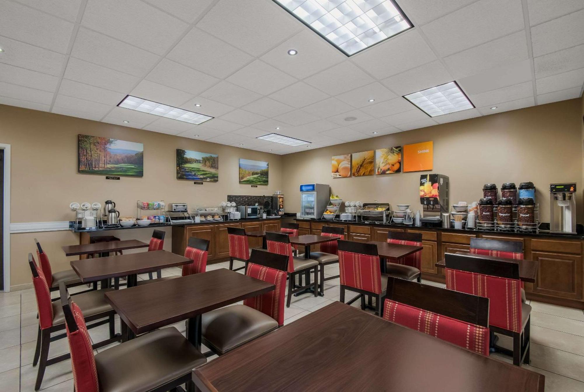 Comfort Inn & Suites Barnesville - Frackville Экстерьер фото