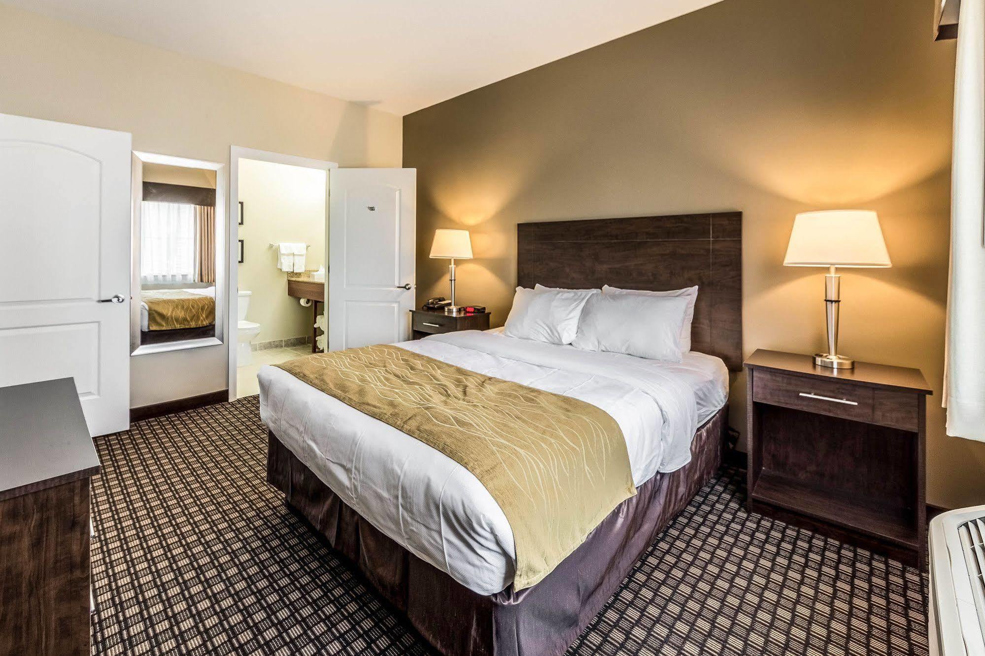 Comfort Inn & Suites Barnesville - Frackville Экстерьер фото